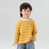 Valle del Viento 2026 Otoño Nuevo Estilo Coreano Camiseta Rayada para Niños Corte Holgado Versátil Camiseta Básica de Primavera y Otoño para Niños
