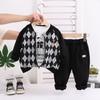 Ropa de Otoño para Bebé 2025 Primavera y Otoño Nuevo Estilo Chaqueta Cárdigan Rombo Elegante para Niño Set de Tres Piezas Ropa de Otoño para Niños