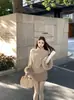 Estilo Preguiçoso Novo Estilo Outono e Inverno Punhos Largos Gola Alta de Pelo de Raposa Suéter de Malha Twist Misturada para Mulheres