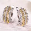 Pendientes de Zirconia Elegantes y Exquisitos de Cao Shi, Pendientes de Diseño de Alta Gama con Líneas Bicolor, Accesorios Clásicos para el Día a Día y Vacaciones