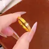 Anillo 520 Amor Eterno para Pareja, Latón Chapado en Oro, Lujo de Nicho, Versátil, Sensación de Alta Gama, Retención de Color Duradera