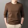 Camiseta de manga larga para hombre con seda de morera y algodón, nueva tendencia juvenil primavera/otoño 2026, versátil camiseta básica casual de cuello redondo