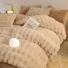 Conjunto de Roupa de Cama de Quatro Peças em Pelo de Coelho de Peso Elevado para Outono e Inverno, Lençol de Elástico em Flanela, Capa de Edredom em Fleece Coral, Estilo Lençol de Elástico em Fleece de Leite