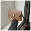 High-end Sense Bag Mulheres 2024 Nova Chegada Baguette Bag Retro Portátil Underarm Bag elegante Menina Ombro Crossbody Small Bag