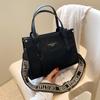 Bolsa de Gran Capacidad para Mujer 2024 Nueva Moda Correa Ancha Cruzada Tela de Nylon Bolso Tote Portátil Bolso de Trabajo