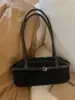 Bolsa Cuadrada Pequeña de Moda Retro al por Mayor Transfronteriza de Gama Alta 2025 Nuevo Bolso de Mano Estilo Gamuza Bolso de Hombro para Mujer