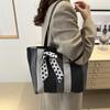 Bolso Tote de Rayas Verticales de Gran Capacidad 2024 Otoño e Invierno Nueva Moda Simple Hombro Commuter Axilar