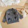 Cárdigan de Punto Rojo para Niña Estilo Coreano Otoño Invierno Suéter con Lazo y Perlas para Bebé Ropa de Visita de Año Nuevo para Niños Ropa de Abrigo