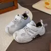 Sapatos Respiráveis de Malha Argan para Crianças 2026 Novo Estilo Esportivos Funcionais para Meninos Tênis de Corrida Estilo Coreano para Meninas Estilosos