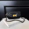 Bolsa Pequena Estilo Chanel Feminina 2026 Nova Outono/Inverno Super Quente Acolchoada com Diamantes Bolsa de Ombro com Corrente Bolsa de Ombro Único Transversal de Alta Qualidade