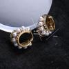 Pendientes de acero inoxidable de alta calidad Perla pendientes de otoño e invierno de aspecto caro fundición geométrica calientes pendientes todo-partido Moda