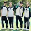 Uniformes Escolares de Primavera e Outono para Alunos do Ensino Fundamental, Conjunto Esportivo de Manga Longa, Conjunto de Três Peças para Alunos do Ensino Fundamental II e Ensino Médio, Uniforme Estilo Universitário, Uniforme de Turma para o Verão