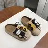 Zapatos Medios Abiertos Birkenstock con Decoración de Dibujos Animados Estilo Coreano de Moda para Niñas Grandes Niñas Nuevas Llegadas Primavera 2026 Zapatos Casuales de Suela Suave