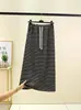Falda midi de rayas blancas y negras, estilo vintage, cintura elástica con cordón, falda de línea A, adelgazante, falda ajustada con abertura