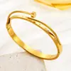 Pulsera de Acero Titanio de Alta Gama Transfronteriza con Clavos y Diamantes para Mujer Nicho Simple Moda Pulsera de Acero Inoxidable Lista para la Venta