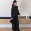 Conjunto de três peças de colete de lã floral estilo coreano suave para meninas para o outono, incluindo uma blusa básica, um top e calças de perna larga para crianças mais velhas