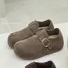 Mules femininas retrô de bico fechado e sola grossa, novo modelo outono 2026, sola macia, estilosas, versáteis, confortáveis, estilo Birkenstock