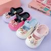 Sapatos Furados de Pano Cartoon Teamy Rab para Meninas Bico Redondo Francês Boca Rasa Fofos Roupa Externa Sola Macia Sensação ao Caminhar Mary Jane