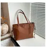 Bolsa Tote Casual para o Trabalho 2026 Retrô Cor Sólida Nova Moda Tendência Simples de Ombro para Usar sob o Braço para Mulheres