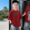 Conjunto de Verão Cartoon para Meninos 2026 Novo Estilo Roupa de Verão Juvenil Fina Fresca Casual Conjunto Infantil de Duas Peças