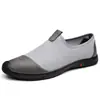 2026 Novo Estilo de Verão Masculino Malha Respirável Casual Couro Calçados Masculinos Buracos Vazados Sandálias Slip-On Calçados Masculinos 128