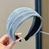 Nueva diadema de ala ancha 2026 para mujer, diseñada para levantar la línea del cabello y mantener el cabello en su lugar mientras te lavas la cara, con un estilo retro adecuado para otoño e invierno, y ofreciendo un aspecto sofisticado
