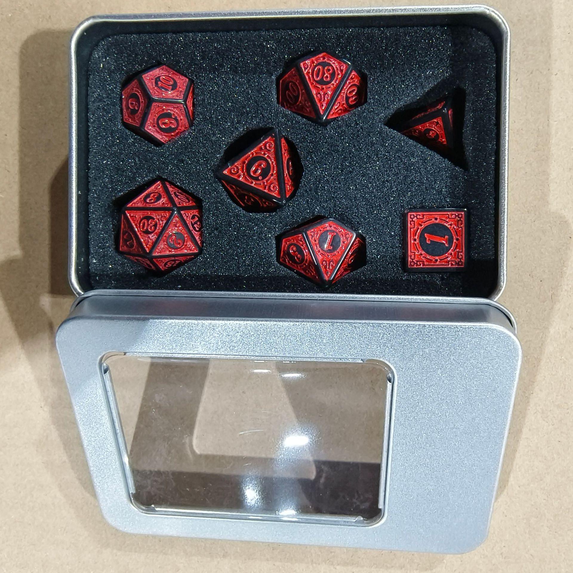 铁盒装图案黑色红油