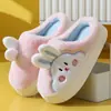 Pantuflas de algodón con suela gruesa para mujer otoño e invierno hogar lindo conejo de peluche cómodas cálidas suela suave antideslizantes pantuflas de pareja para hombre