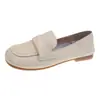 Nova versão coreana de sapatos casuais de sola reta para primavera e verão de 2023, bico quadrado, sapatos tipo mocassim, sapatos femininos confortáveis de uso duplo, atacado
