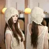 Gorro de Punto Rojo con Borla Floral para Viajes en el Oeste de Sichuan para Mujer, Gorro de Lana de Estilo Étnico Hueco para Otoño e Invierno con Protección para los Oídos, Gorro de Tejer