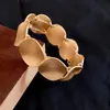 Pulseira Aberta Europeia e Americana Transfronteiriça de Zircônia Cravejada de Diamantes Pulseira Elegante de Alto Nível de Luxo Leve Nicho Versátil Joias da Moda para Mulheres