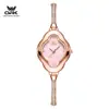 El reloj marca OPK es exquisito y elegante, con una cadena tipo semibracelete, dial de trébol de cuatro hojas de nácar, y es un reloj impermeable para mujer.