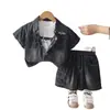 Conjunto Jeans de Verão para Meninos 2026 Novo Crianças Maiores Verão Jeans Manga Curta Tendência Bonito Fashion Manga Curta Atacado