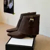 Botines cortos de mujer estilo europeo y americano con hebilla de cinturón y punta fina, nuevo modelo otoño e invierno 2026, botines marrones ajustados con tacón grueso, botines tipo Martin para mujer