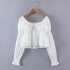 Moda feminina europeia e americana de verão nova cor sólida gola ombro a ombro blusa de tricô plissada top camisa solta C74386