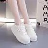 Zapatillas Blancas de Suela Gruesa W2029 para Mujer, Nuevo Modelo Popular Primavera y Otoño 2026, Hace que los Pies Parezcan Más Pequeños, Zapatos Deportivos Casuales Versátiles