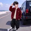 Suéter Infantil para Meninos Outono Inverno 2026 Novo Estilo Tricô Cardigan Cor Sólida para Bebês Marca Tendência Roupa Externa para Meninos Estilosa