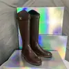 ¡En stock, se envía inmediatamente! Botas altas de montar de estilo coreano, versátiles, adelgazantes, con boca inclinada, hebilla de Arco del Triunfo, punta redonda, tacón grueso, para mujer, otoño invierno