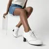 Novos Saltos Altos Femininos de Renda com Cadarço Floral e Decote Profundo, Estilo Europeu e Americano, Disponíveis nos Tamanhos 32-50