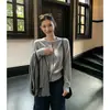 "Texturismo" cardigã de malha ultra fina de alta contagem 100% lã, top curto de botões com gola redonda, camada base da moda