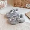 Zapatos Deportivos para Niñas 2026 Primavera/Otoño Estilo Nuevo Encaje de Perlas en el Borde Estilo Princesa Zapatos de Papá Niños Medianos/Grandes Elegantes