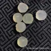Accesorios pequeños de jade al por mayor Accesorios pequeños de loto DIY hechos a mano Venta directa de fábrica de semillas de loto de jade