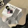 Meias Simples Bordadas com Rosto Sorridente Sem Costura Estilo Coreano Youjiaxiu para Mulheres Meias Esportivas Outono e Inverno Meias Quentes de Lã até o Meio da Panturrilha