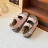 Sapatos Femininos Sapatos Birkenstock 2026 Verão Novos Sapatos Versáteis Estilosos Estilo Coreano Moda Masculina Sapatos de Praia com Solado Grosso