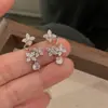 Pendientes Exquisitos y Sencillos de Estrella y Luna de Perla, Geométricos Dinámicos de Corazón de Amor, Versátiles y de Moda, Lujo Ligero, Estilo de Gama Alta, Pendientes Populares para Mujeres