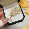 Broche Abanico Flor Peonía Perla Elegante Antiguo Mujer Guofeng Retro Flor Ramillete Accesorios Traje Pin de Alta Gama