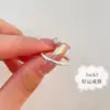 Anel Estrela de Cinco Pontas Feminino Leve Luxo Design de Nicho Alto Nível Estilo Coreano Anel Liso para Dedo da Cauda Anel Liso para Dedo do Anel Estudante