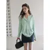 Blusa transparente con rayas verdes, cuello semiabierto, protección solar para mujer, prenda exterior ligera de verano, camiseta holgada y casual de manga larga