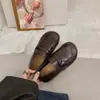 Mocassins de plataforma grossa estilo britânico com salto escondido, nova coleção outono 2026, estilo preppy versátil, sapatos casuais de couro para mulheres