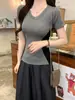 Camiseta Sexy Retro Americana de Escote en V de Manga Corta para Mujer Verano 2025 Nueva Ajustada que Resalta la Cintura